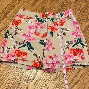 Land’s End Mid Rise Shorts
